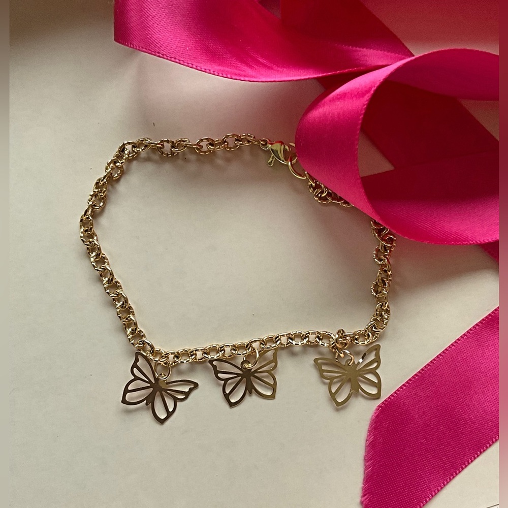 SALE  Butterfly Anklet. Dainty Ladies Anklet. One of a Kind. Bundle & Save